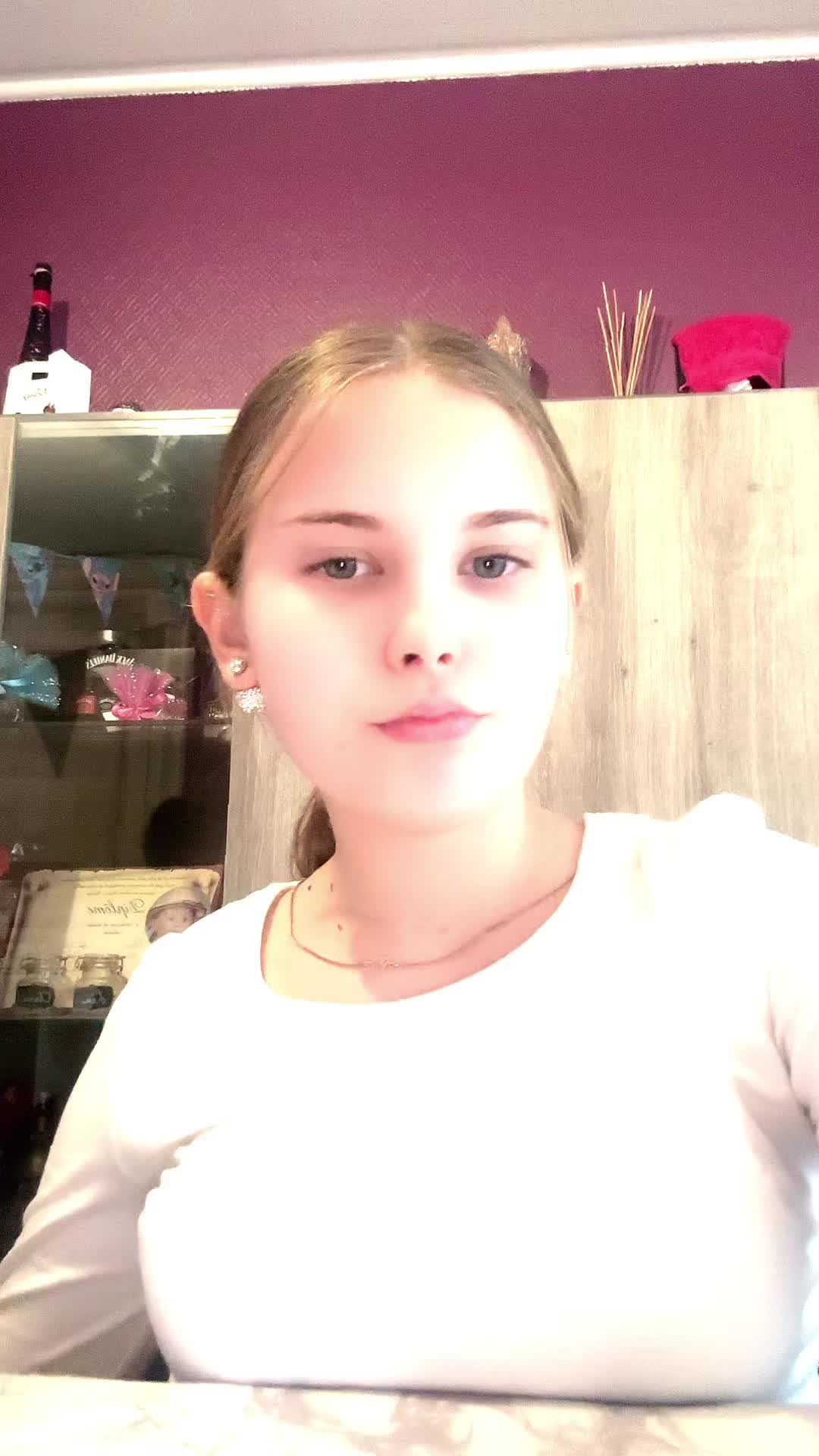 @𝙻𝚎𝚢𝚕𝚎𝚢🌴🥥