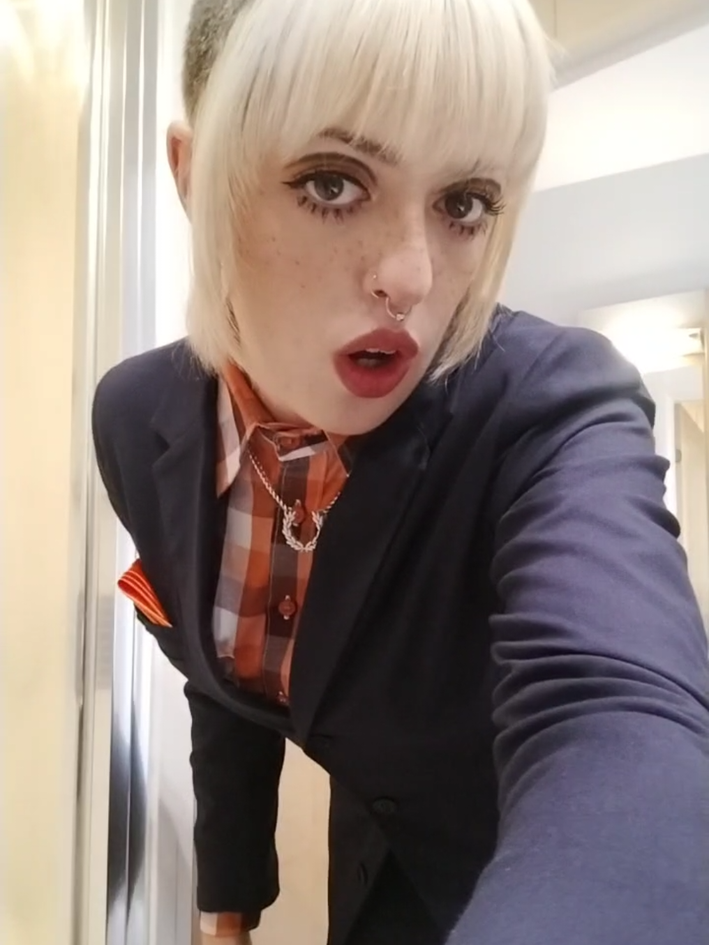 @Dolly🕸️
