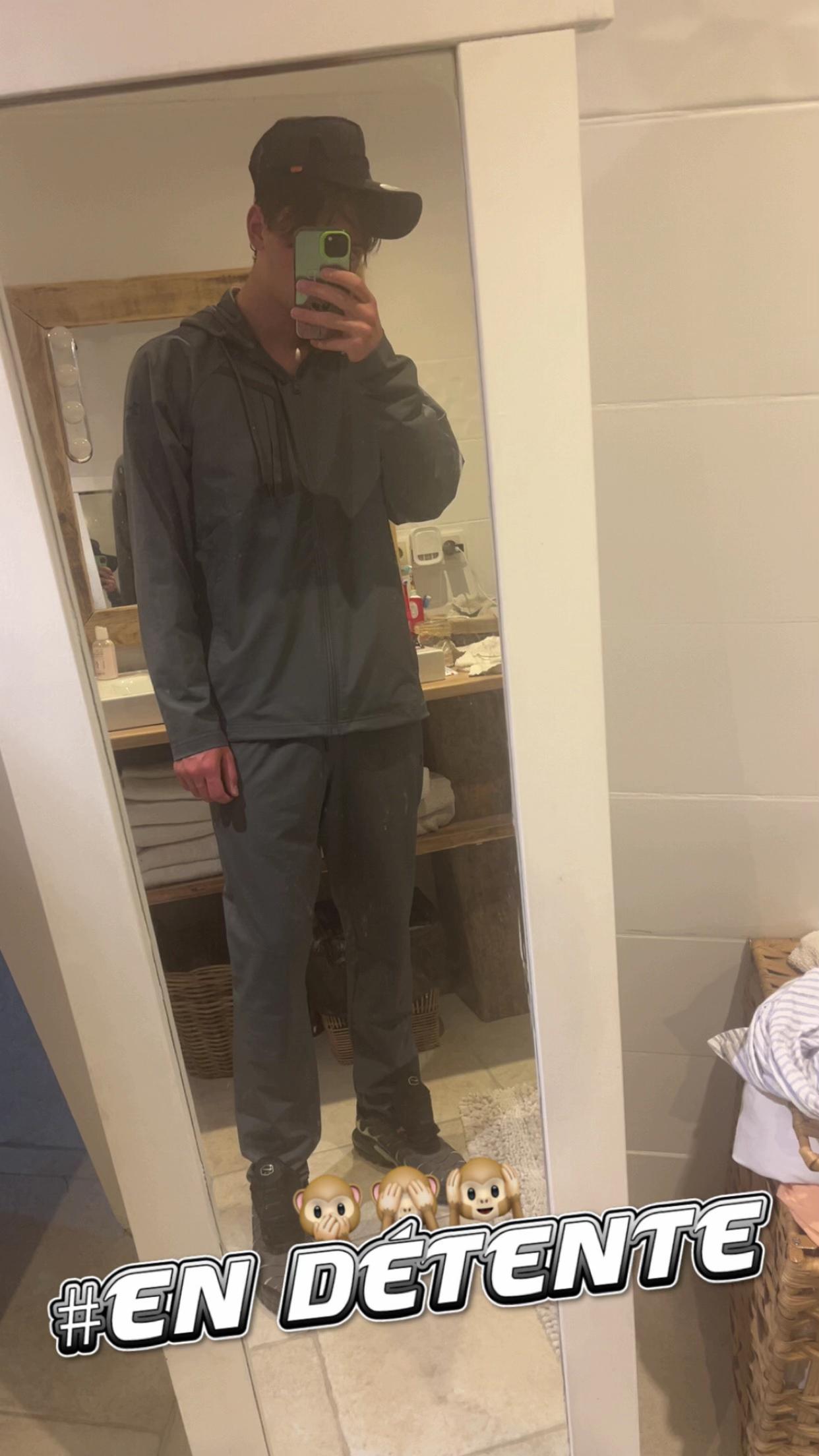 @Lrzo_😬