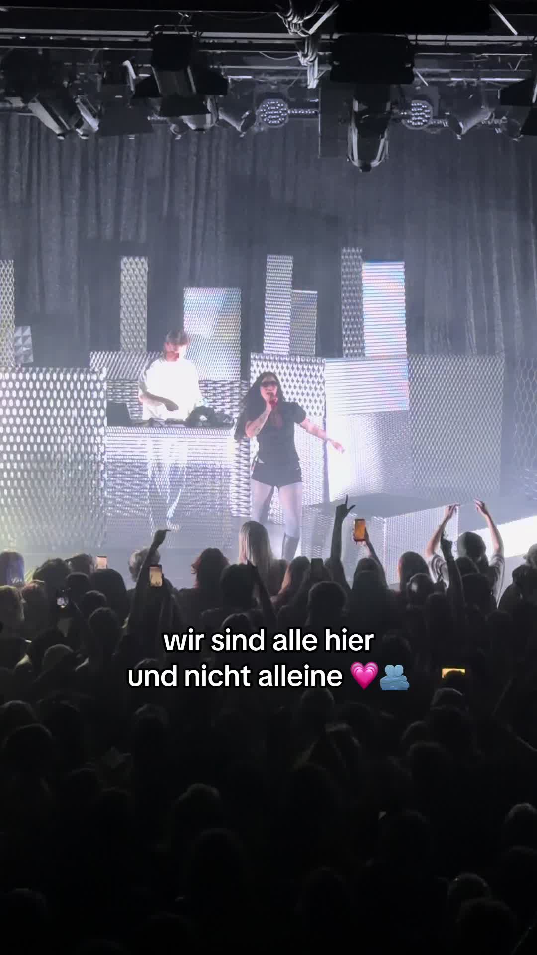 @VICKY