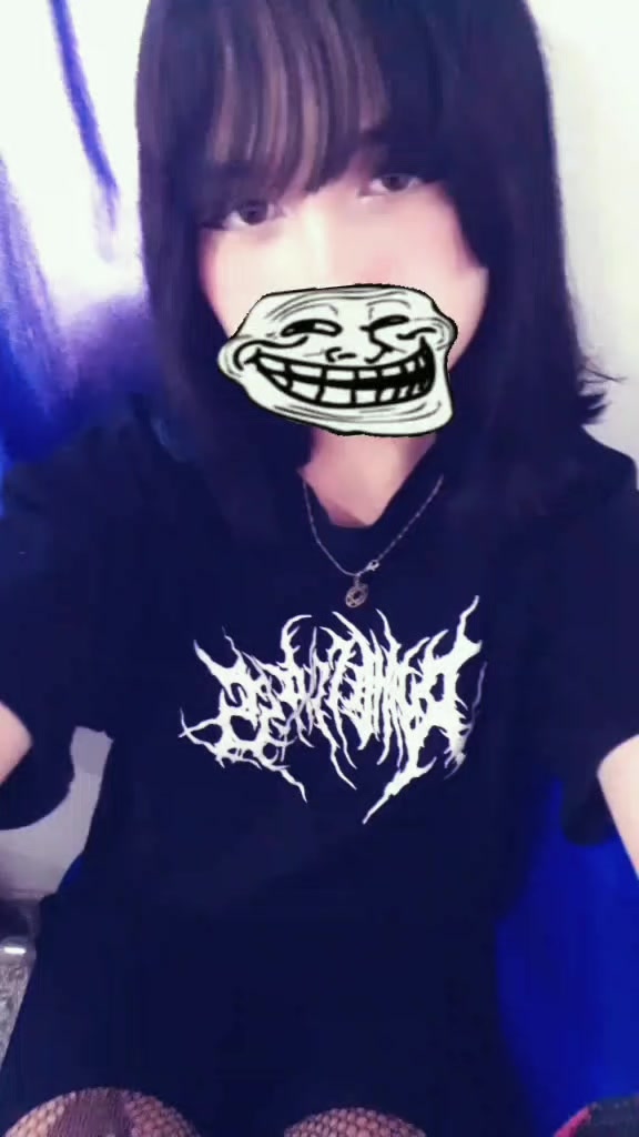 @Vyxen★