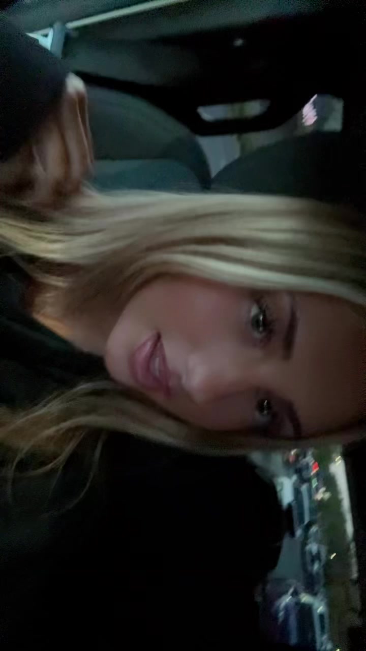 @arianapettoni