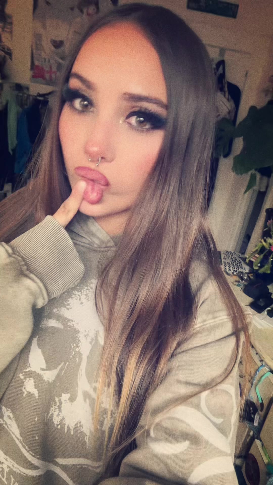 @Eva