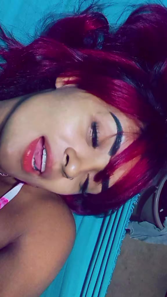 @MorenaCellya-🏳️&zwj;🌈✂️