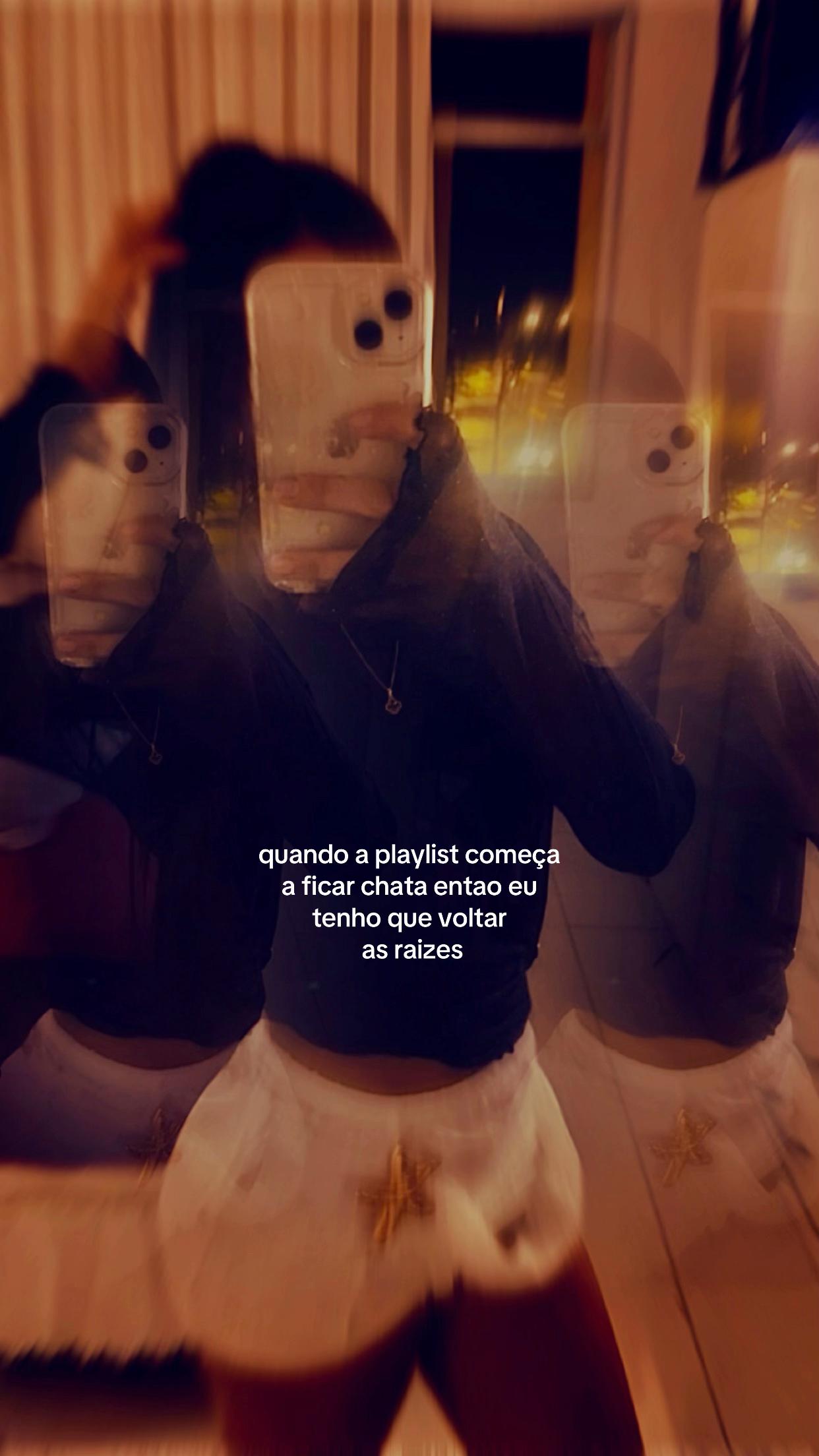 @ixi_larinha