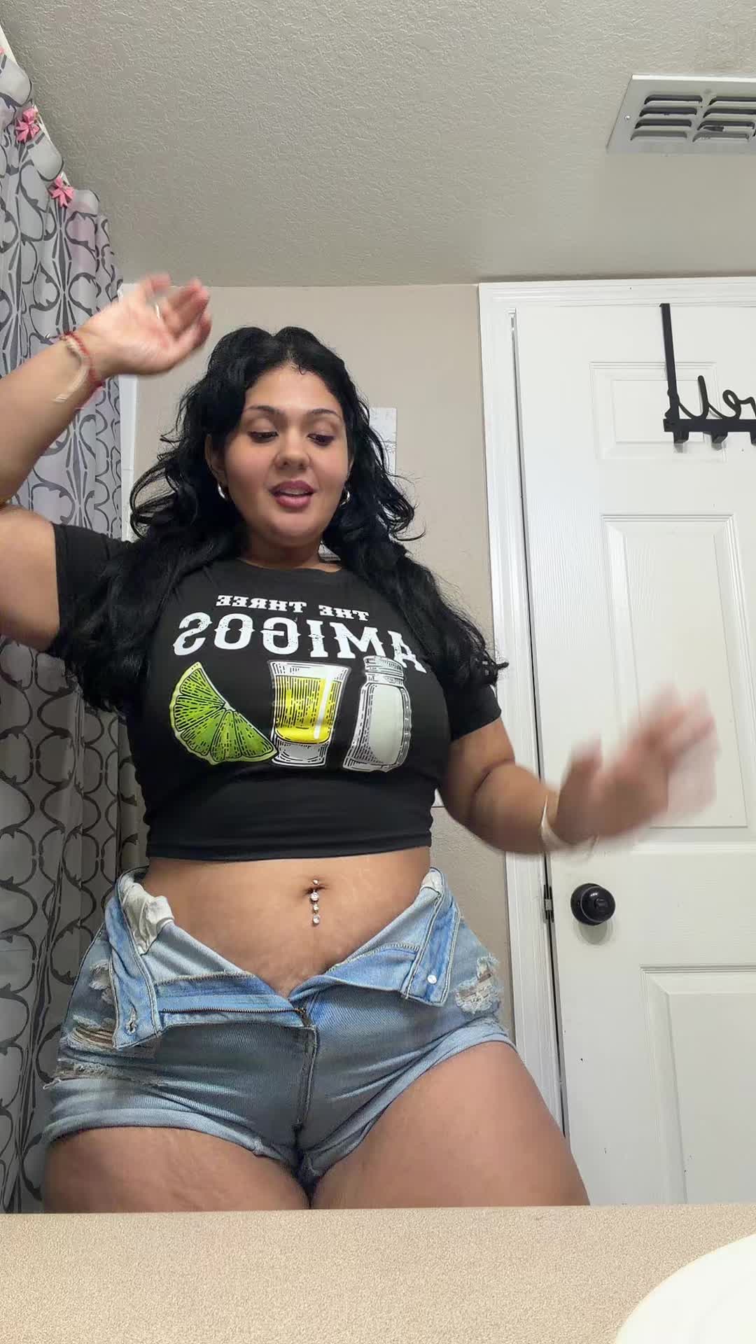 @curvesbygen