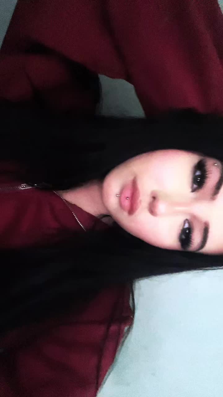 @justmechloe