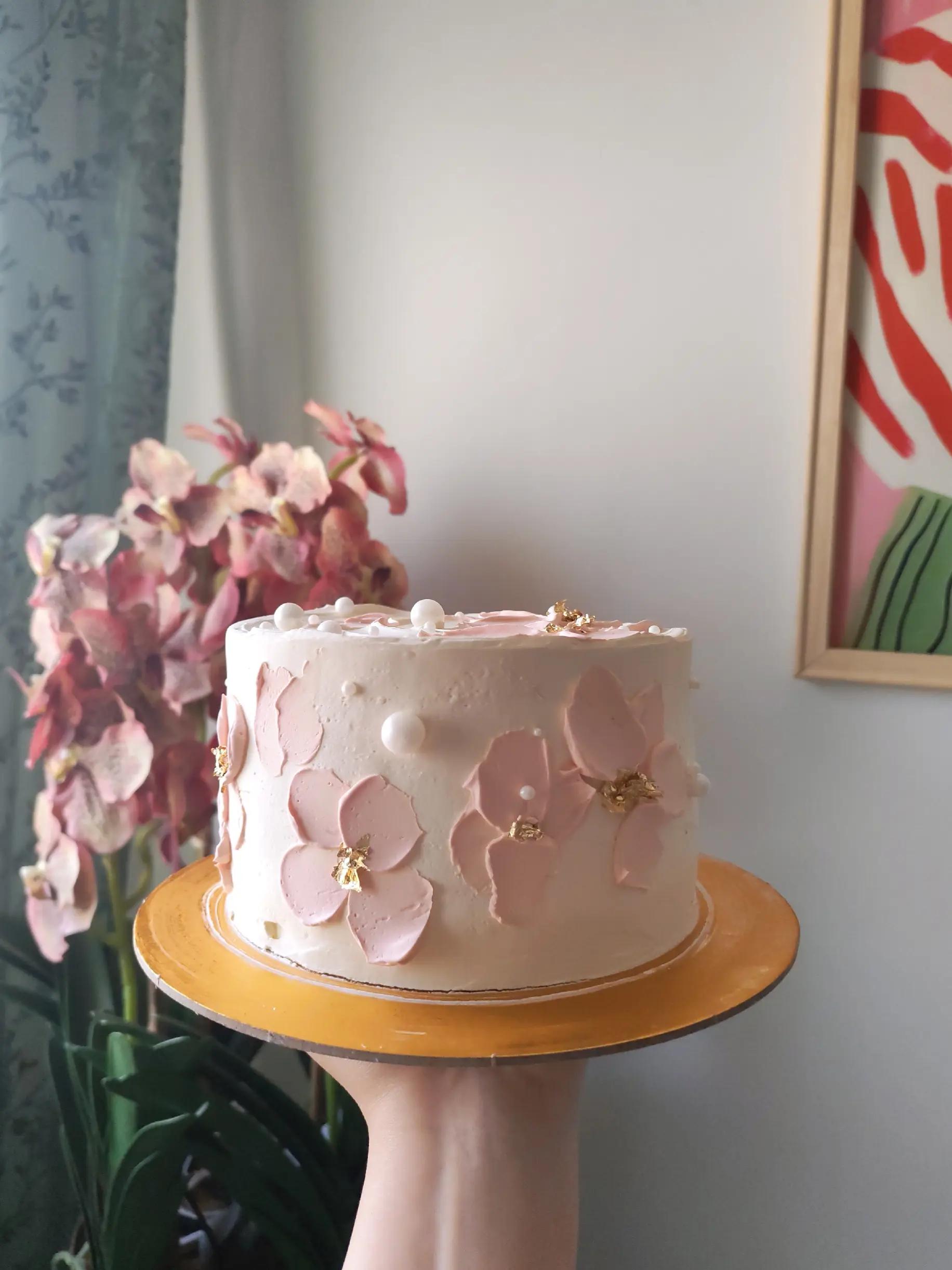 @كيك وورد دائم 🌷🍰 |جدة|