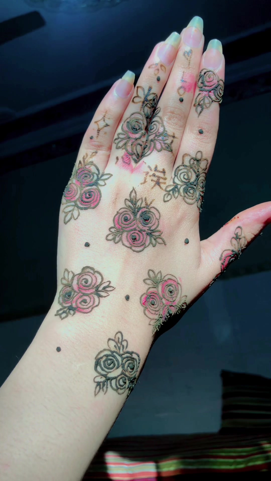@Husn-e- henna✨🌸