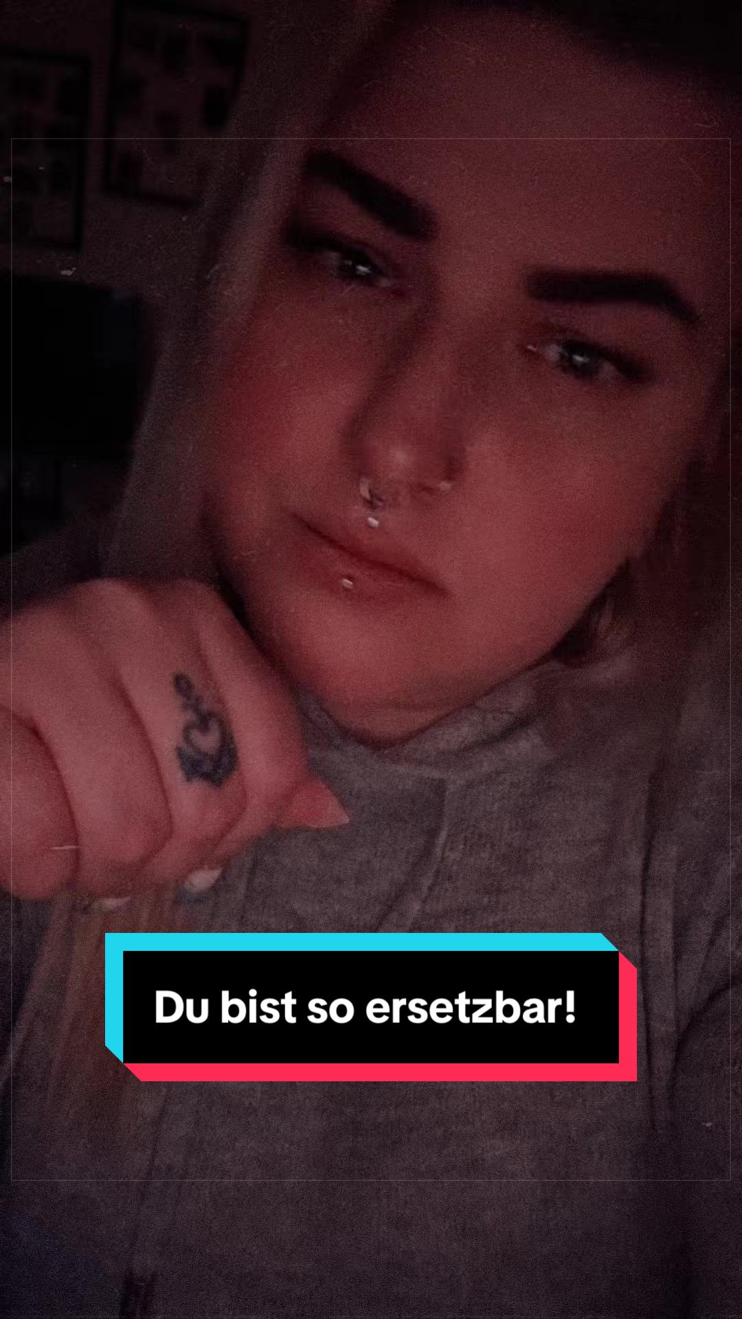 @𝔐𝔦𝔰𝔦𝔒𝔣𝔣𝔦𝔷𝔦𝔢𝔩𝔩KNQ