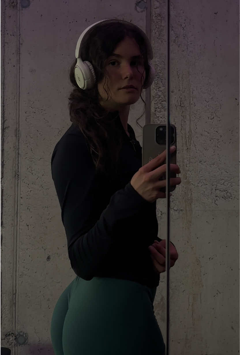 @Lena 🤍 | Gym
