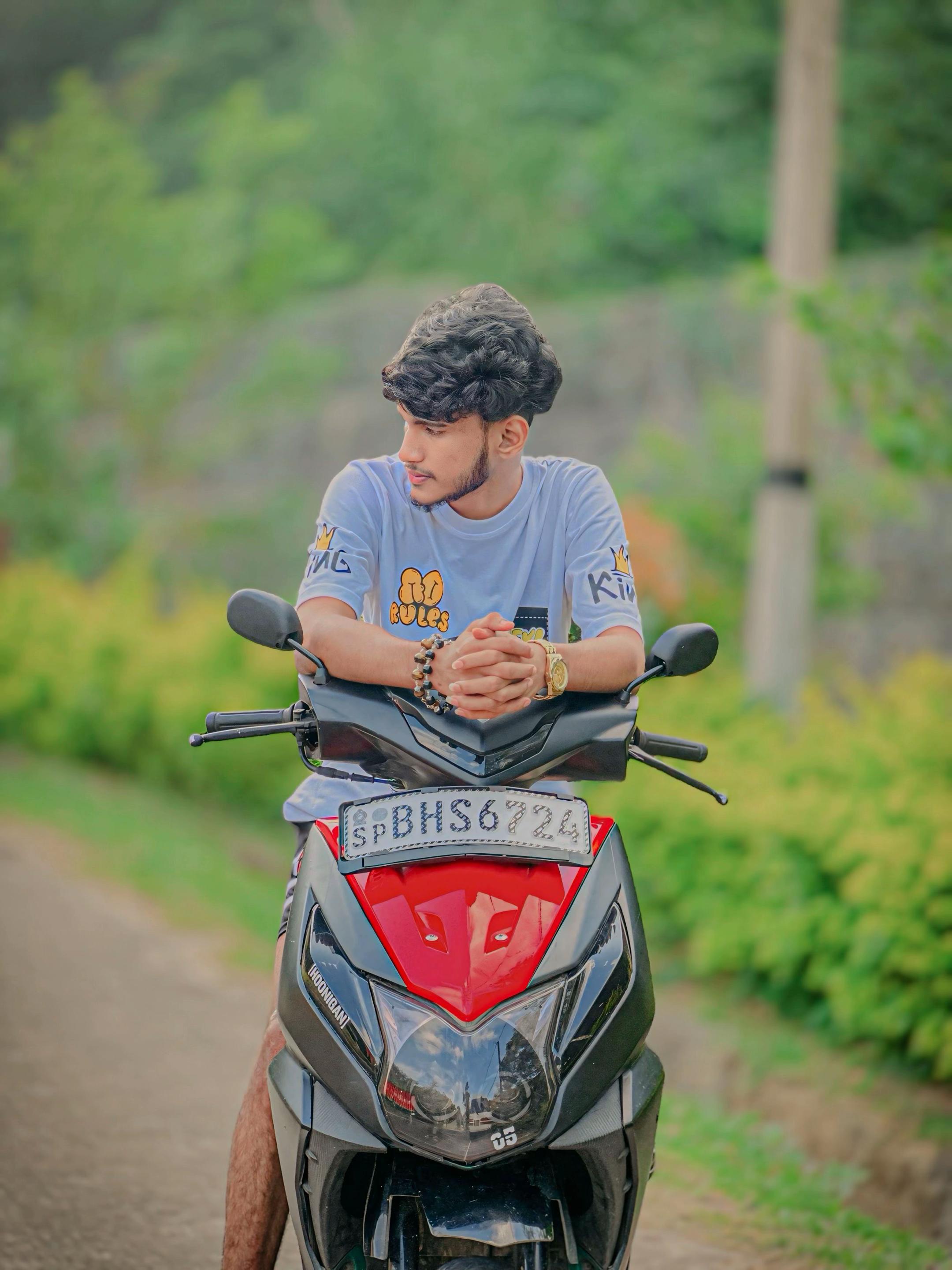 @PAVAN | 🧃🪐