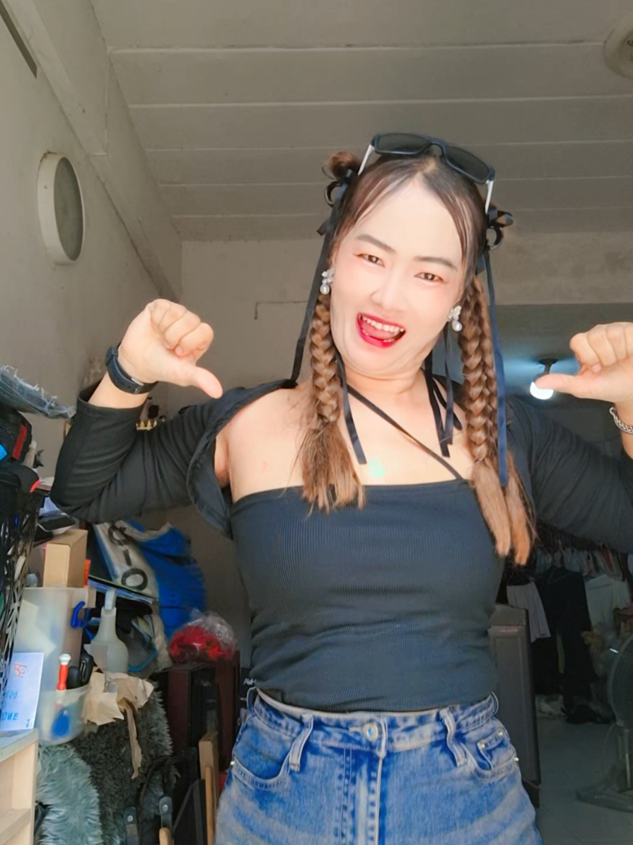 @★มิ้น^^"เอวซิ่ง★🏠สาริกา🇹🇭