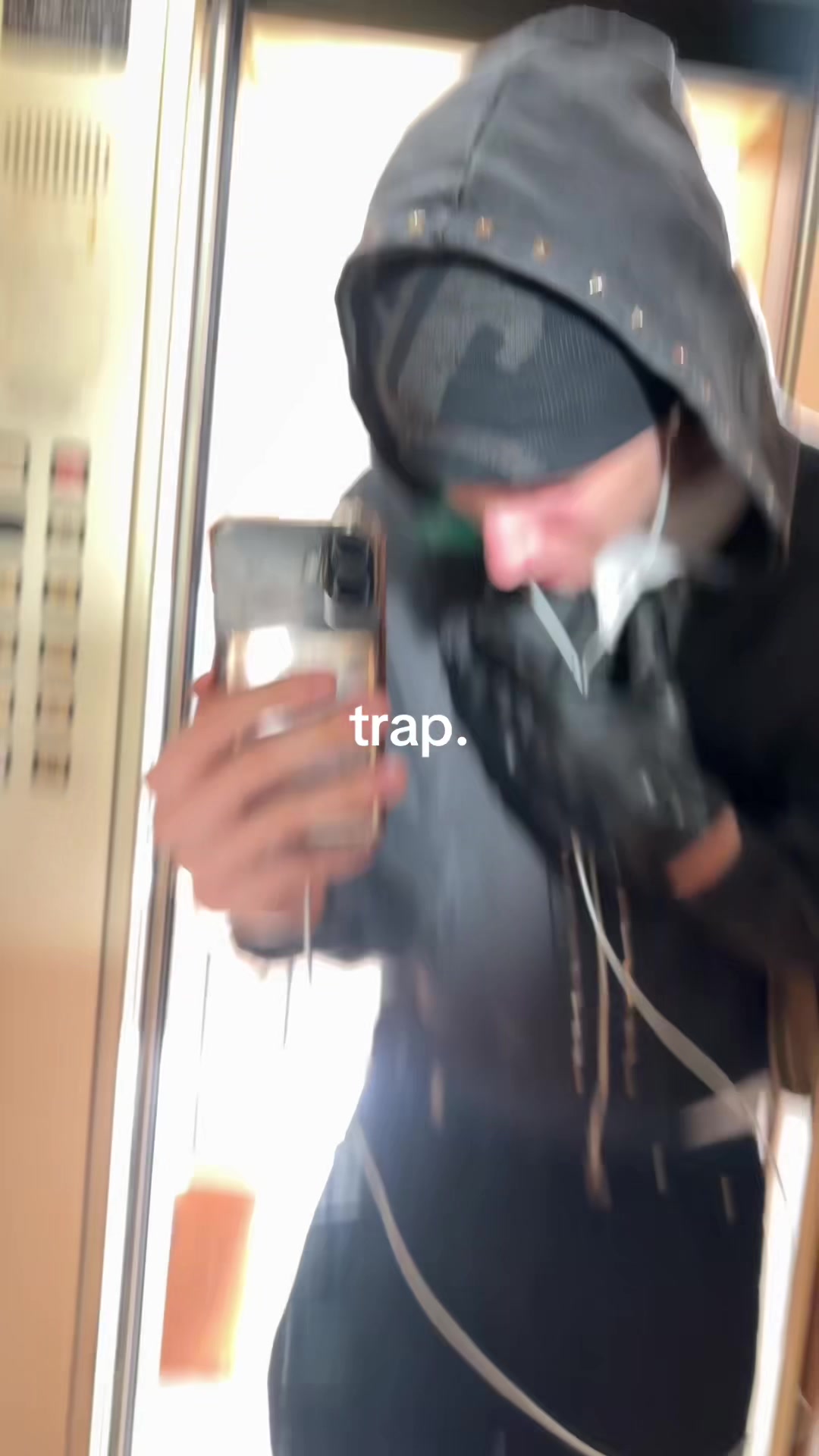 @Reskyu