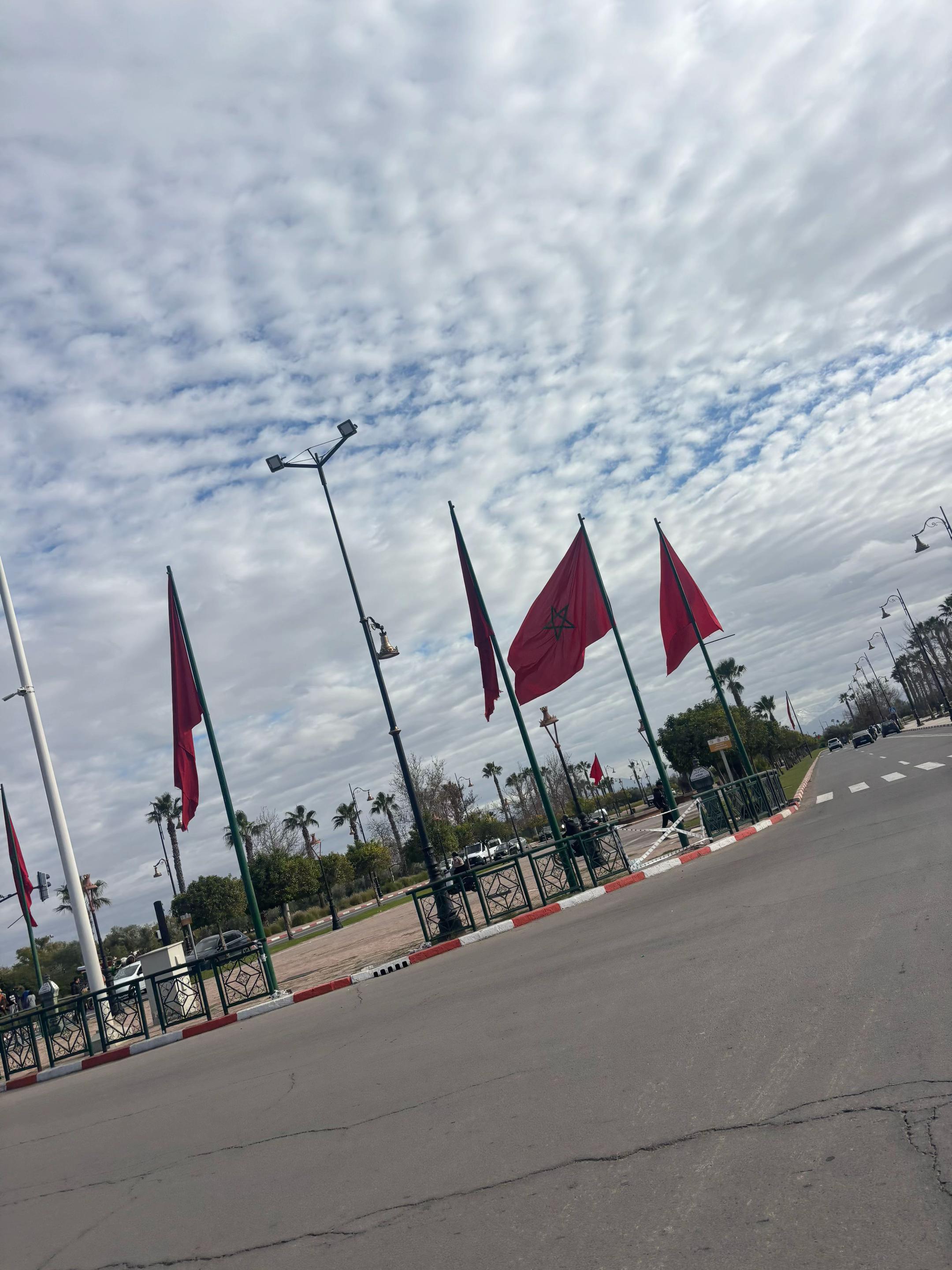 @سيمونا