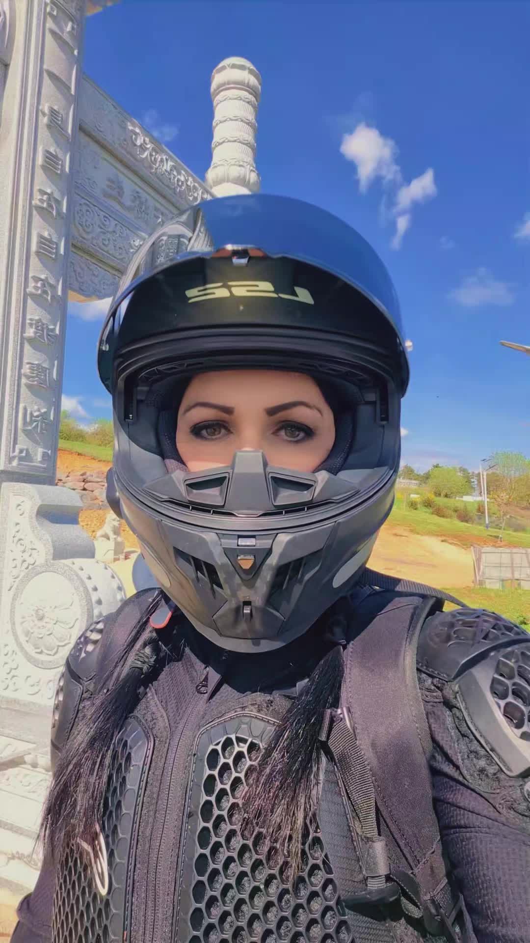 @Nell On Road ✌🏼🌹🏍️