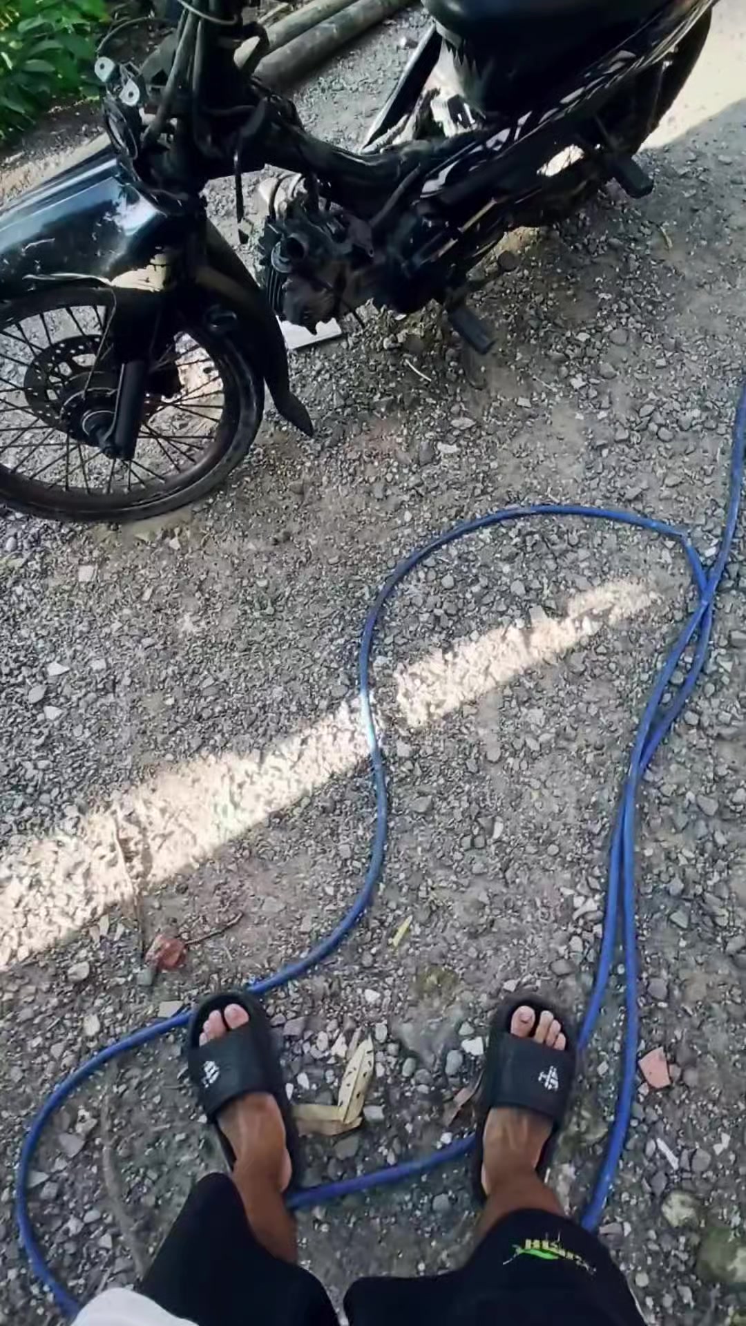 @𝙯𝙖𝙣𝙨