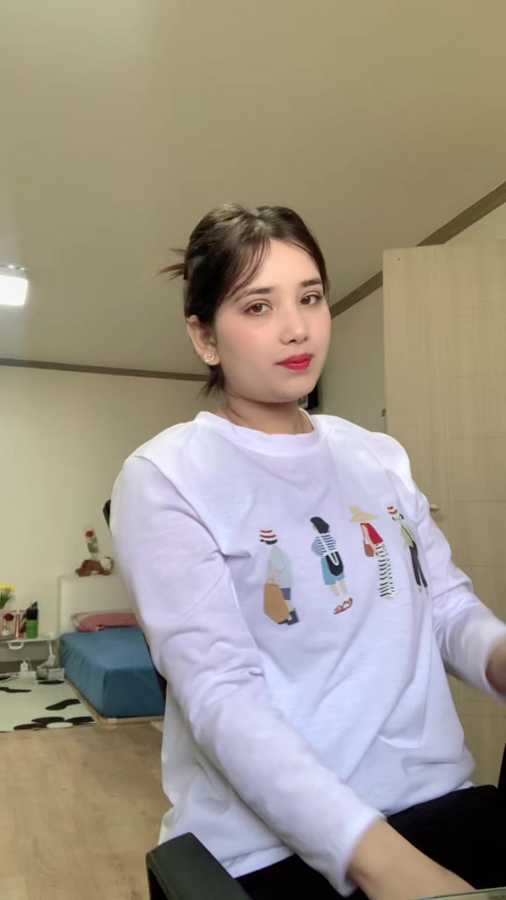 @Binitaa ᥫ᭡🥰