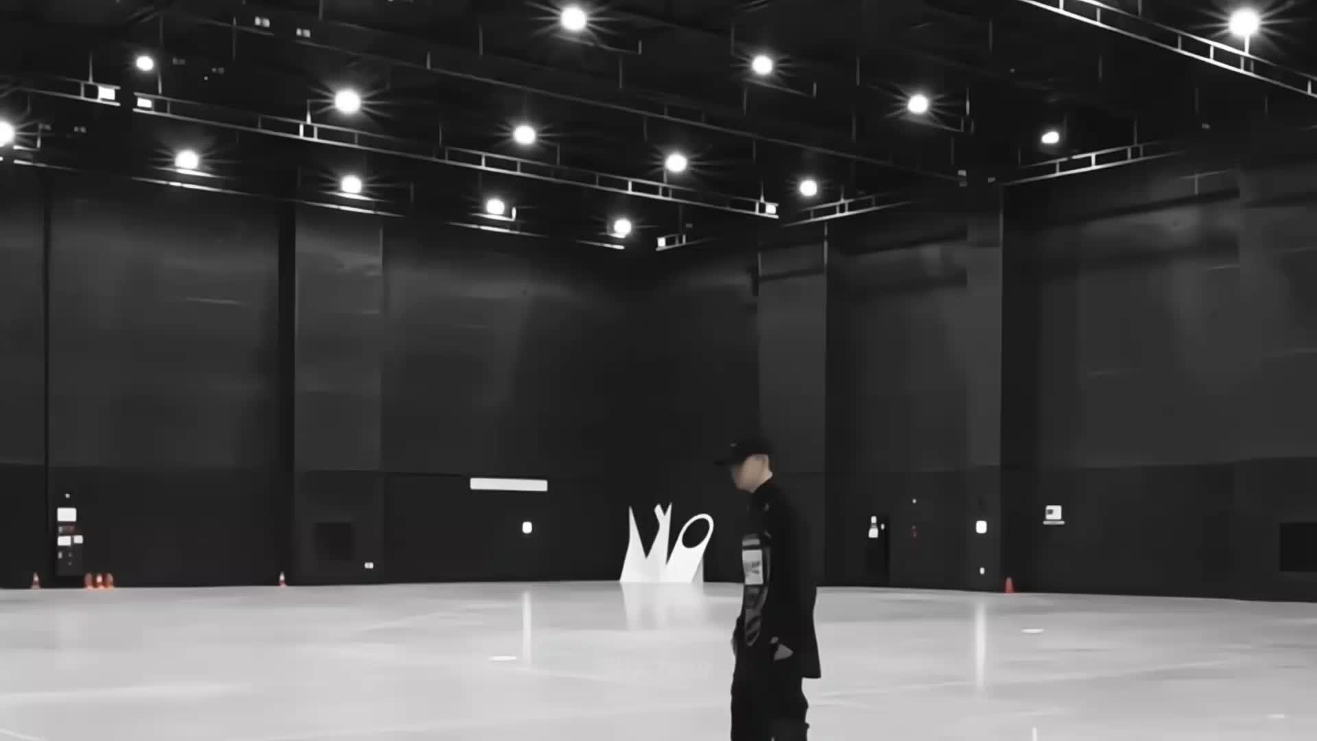 @𝙨𝙝𝙖𝙞 𐚁