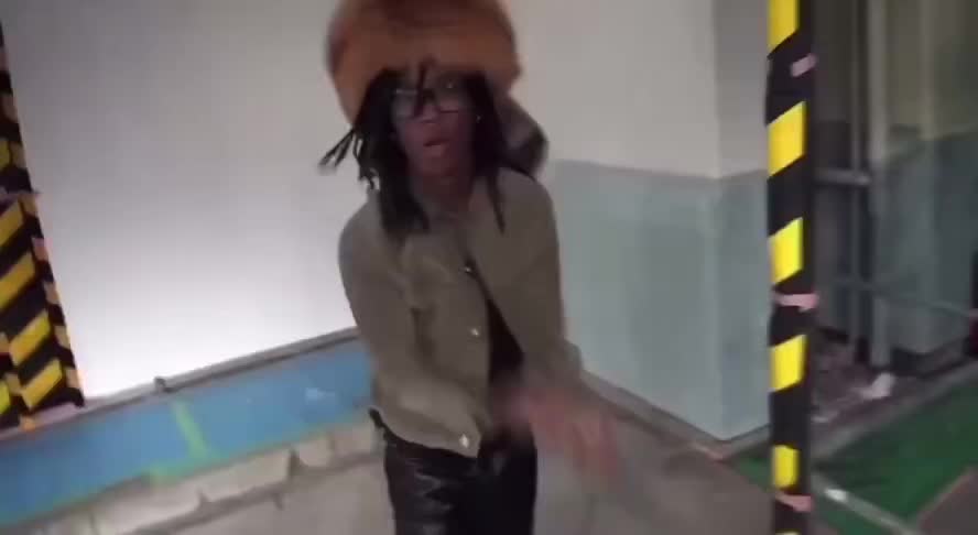 @️
