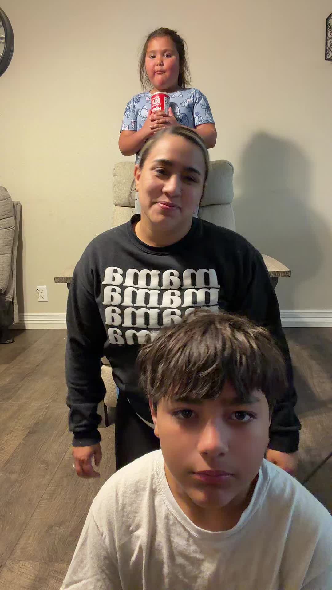 @Estefana_mommaof6