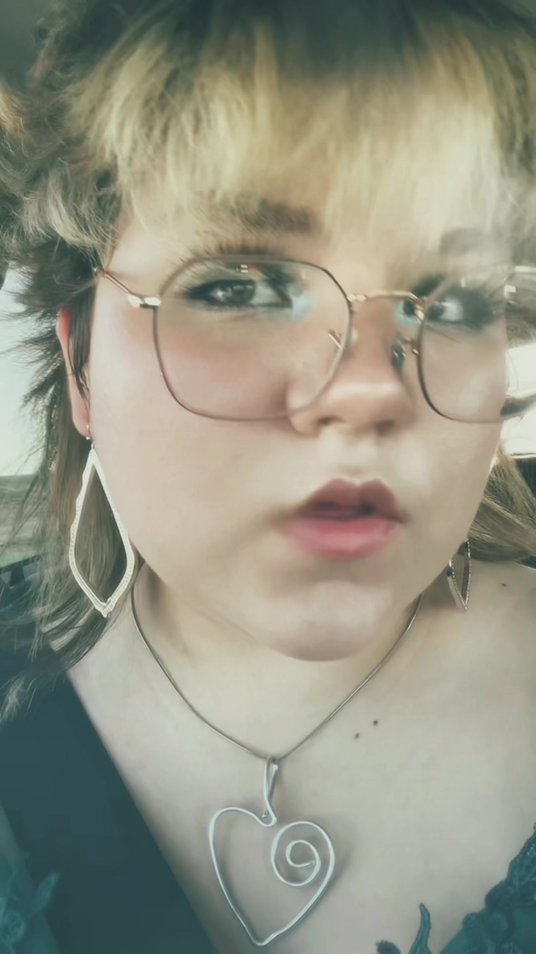 @🄲hip ☮︎