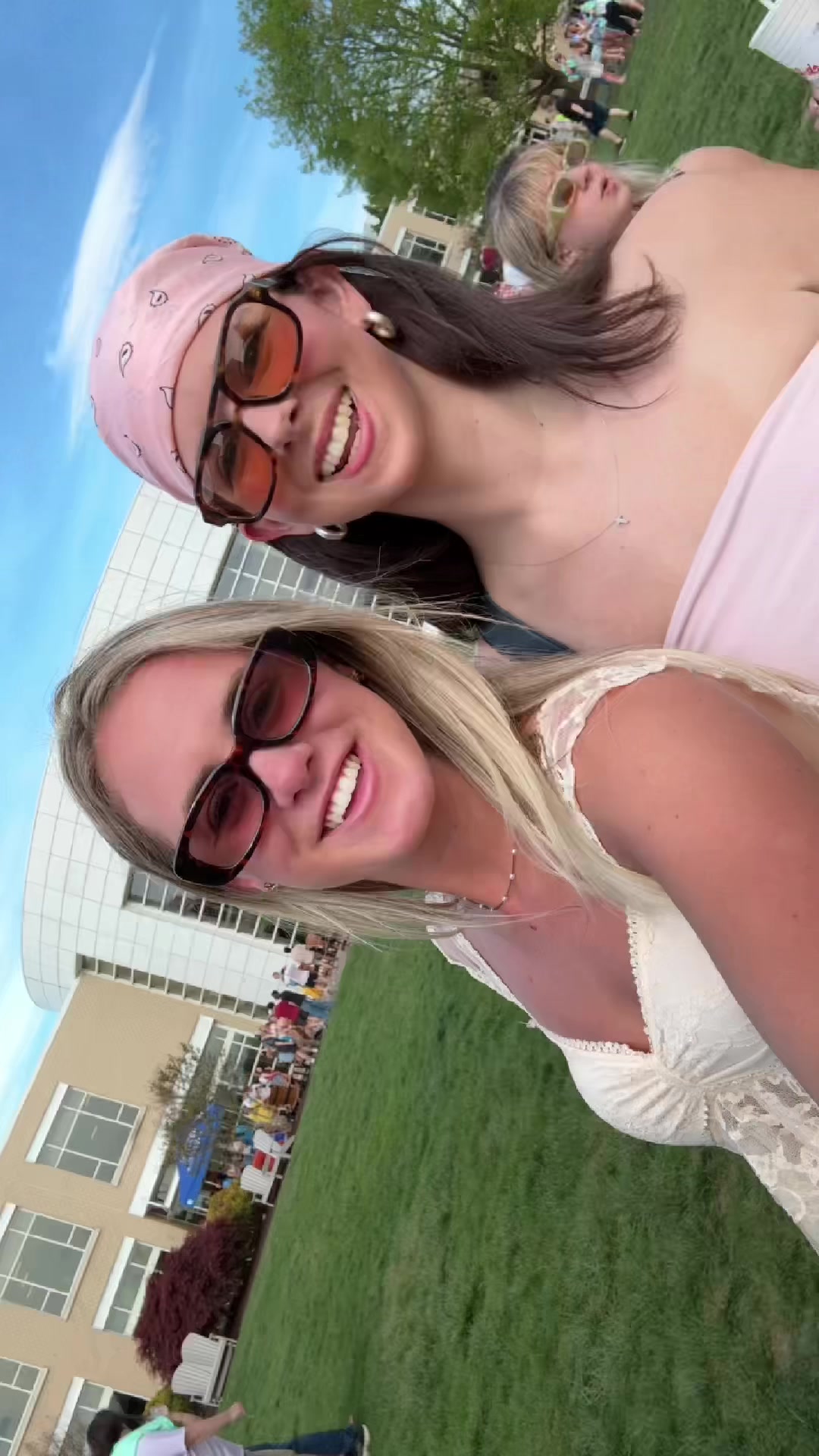 @blondebae
