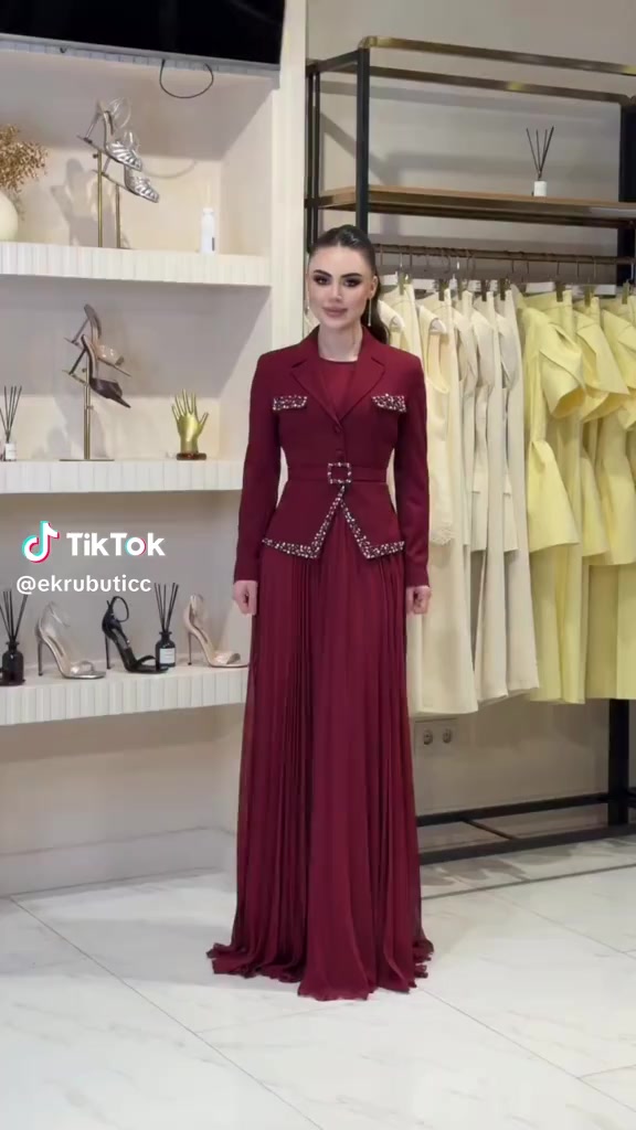 @Laurel _Dress
