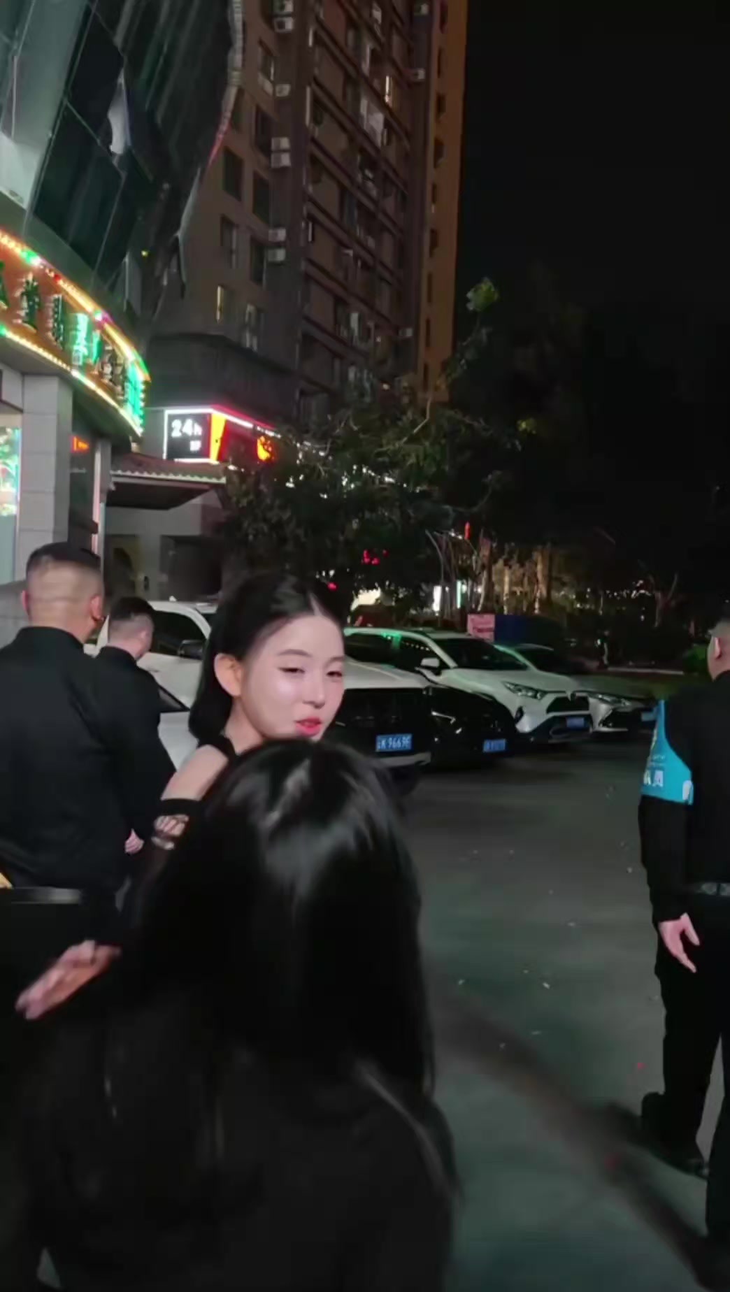 @𝔻𝕁江小白