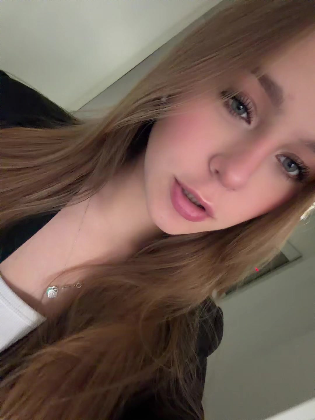 @arinkk