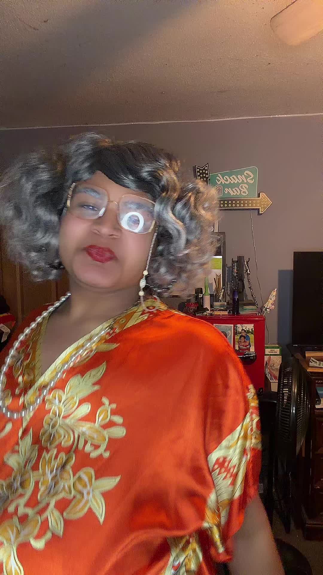 @Gʀᴀɴᴅᴍᴀ Bᴇʀɴɪᴄᴇ 👵🏽
