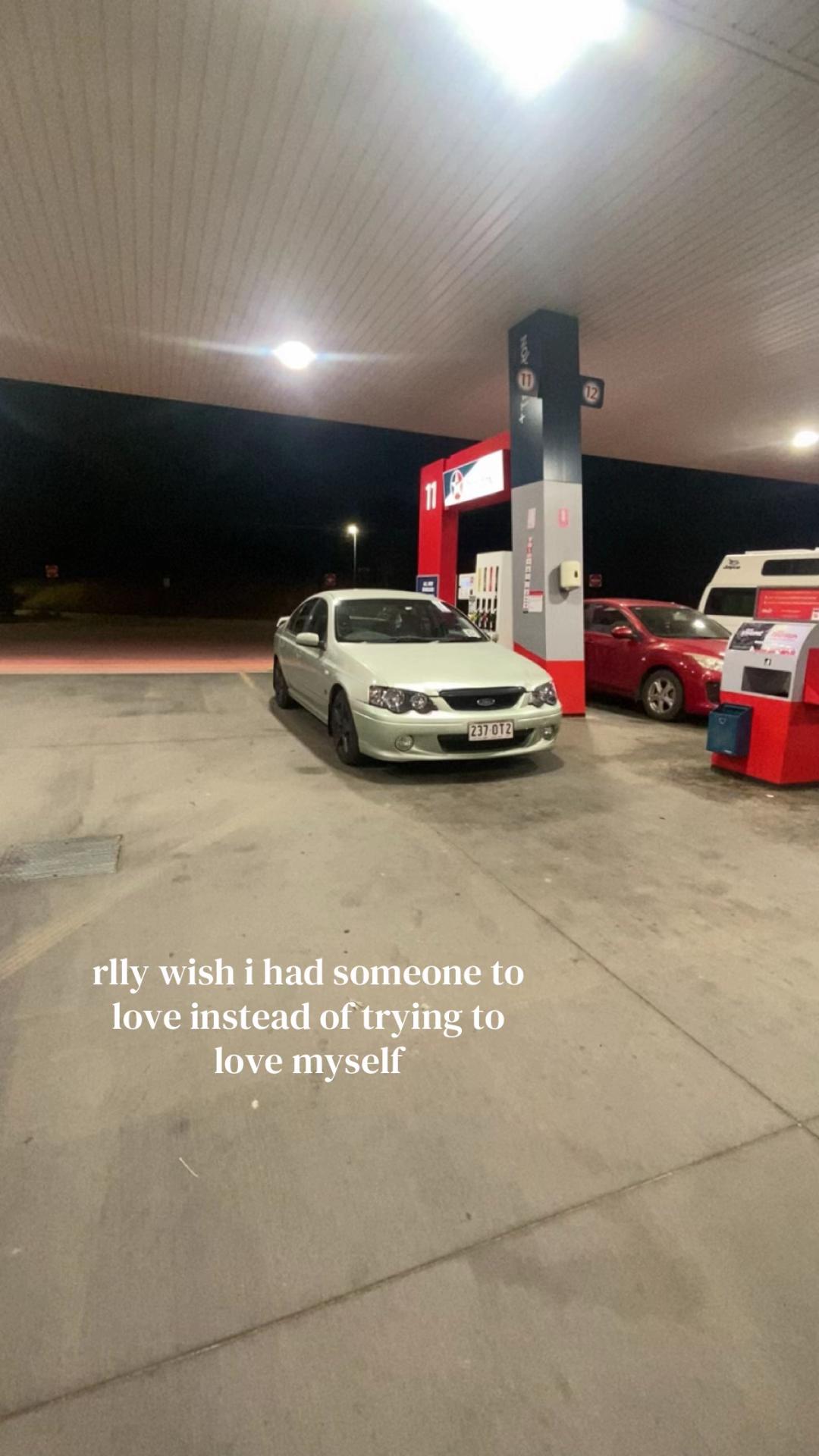 @⃟
