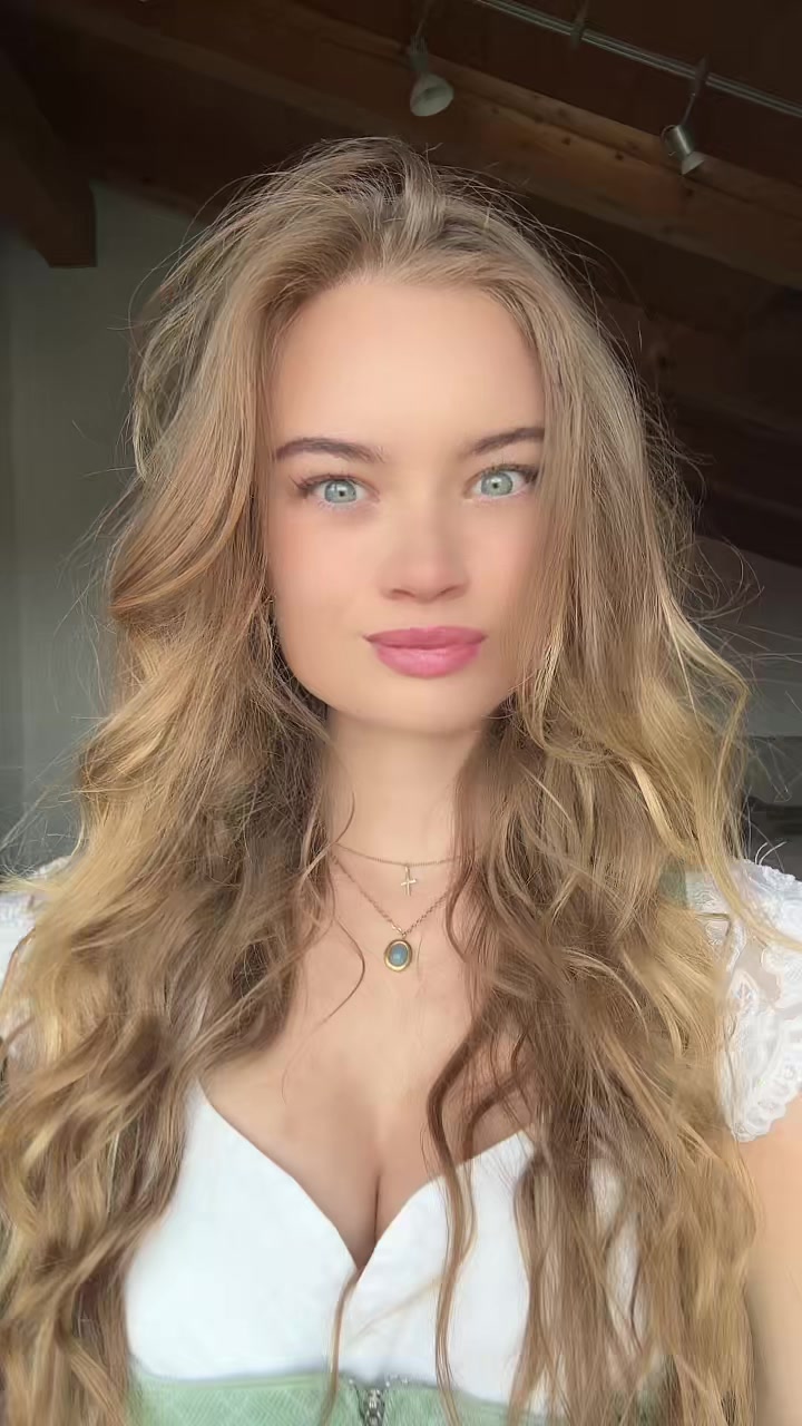 @Laura ✟ Eva