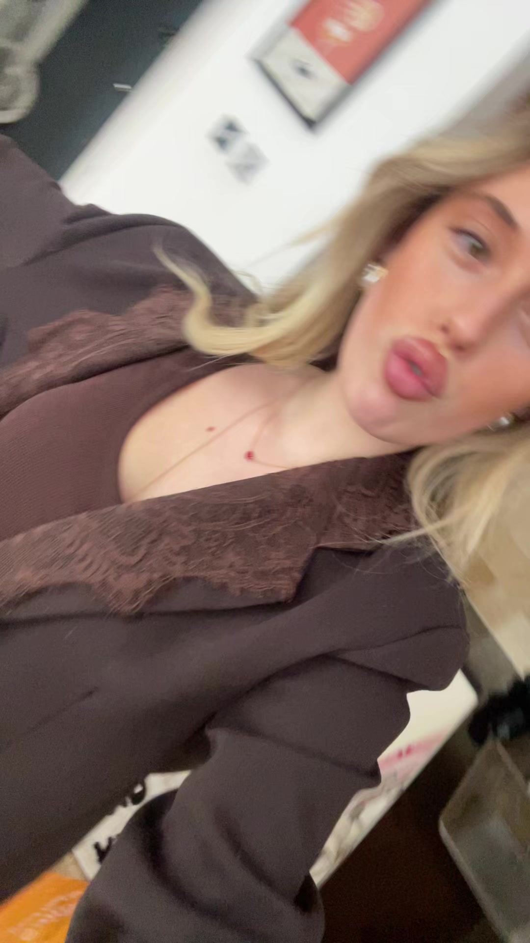 @Gi