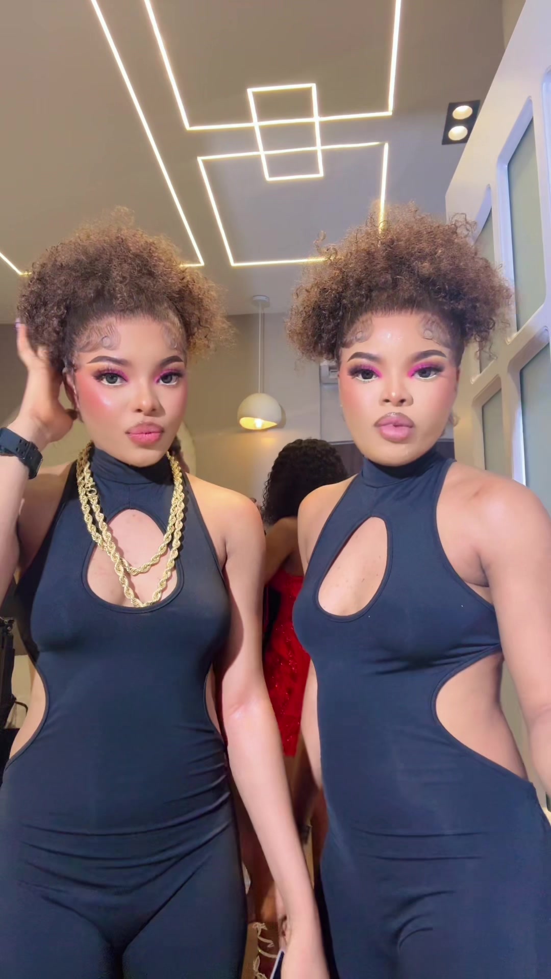 @Twinzcandy