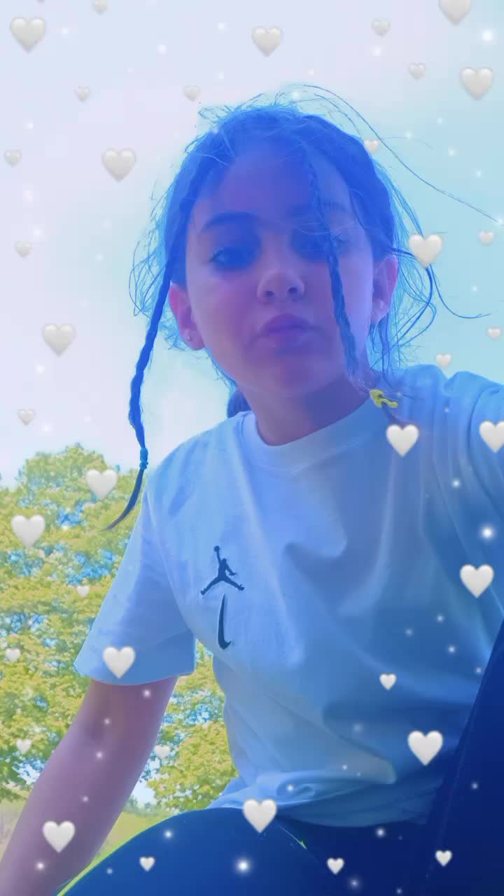 @Eleonora Magazz&ugrave;
