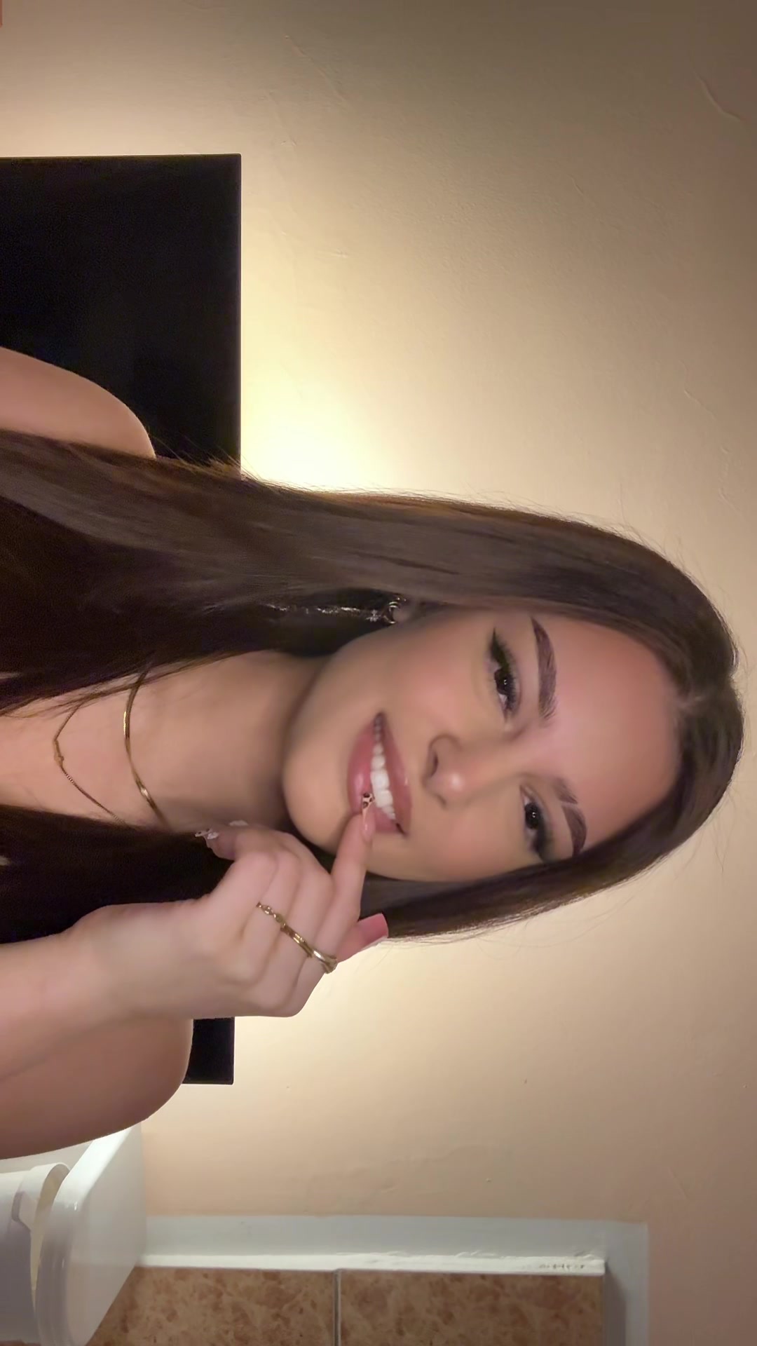 @Nina🌼