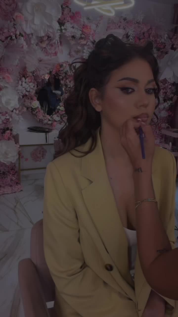 @Elena🩵❤️💜