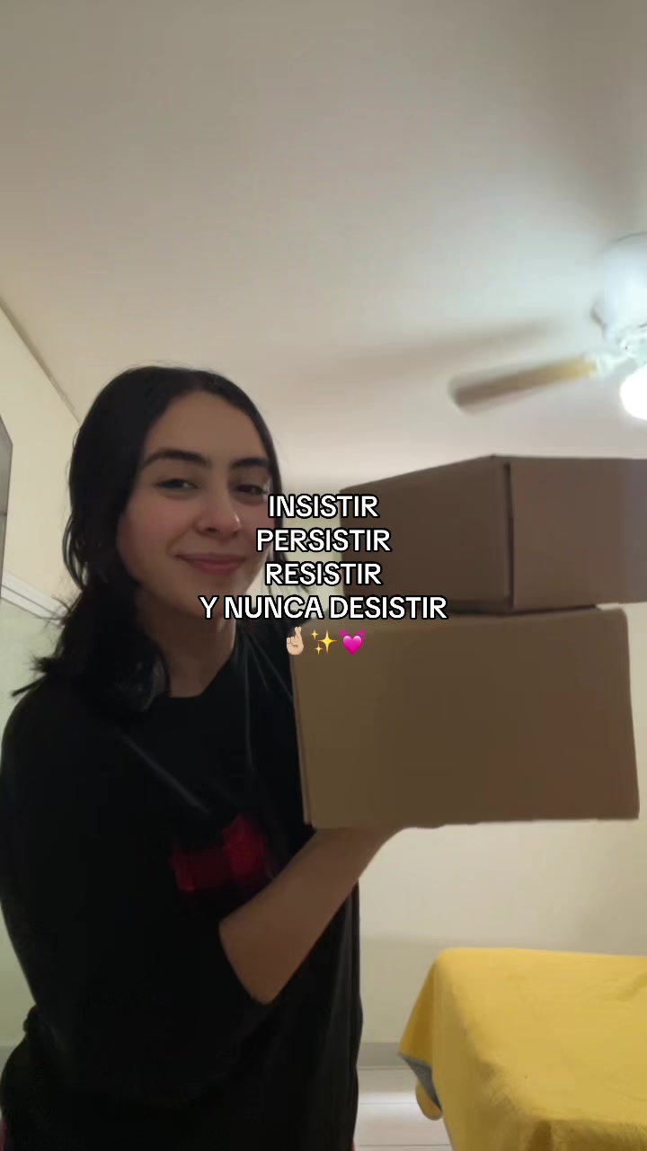@Clau <3