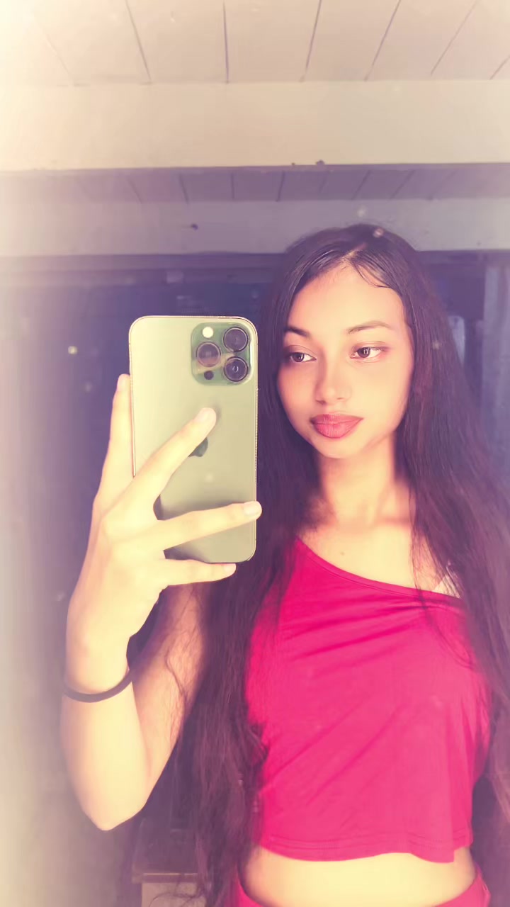 @Chica🪐