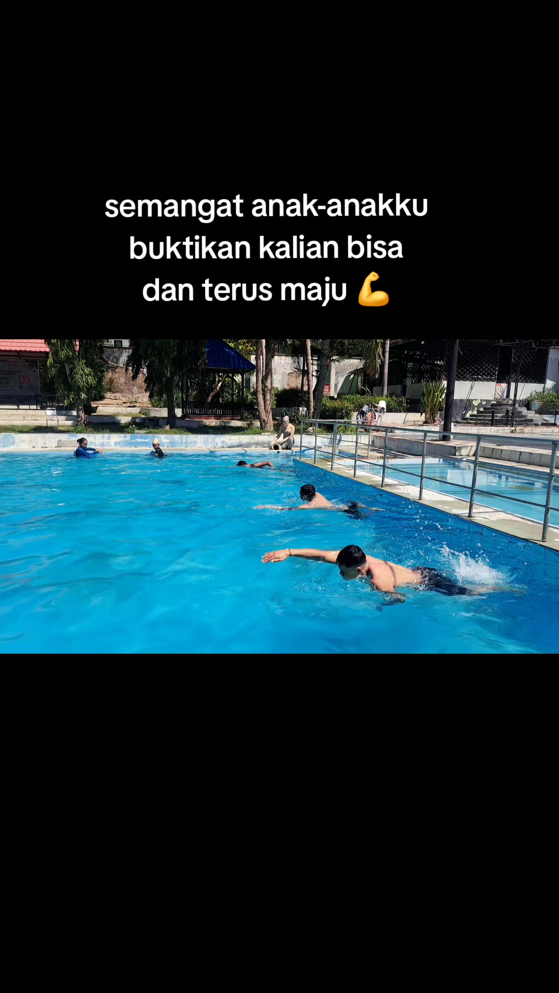 @Ria swimming NTT