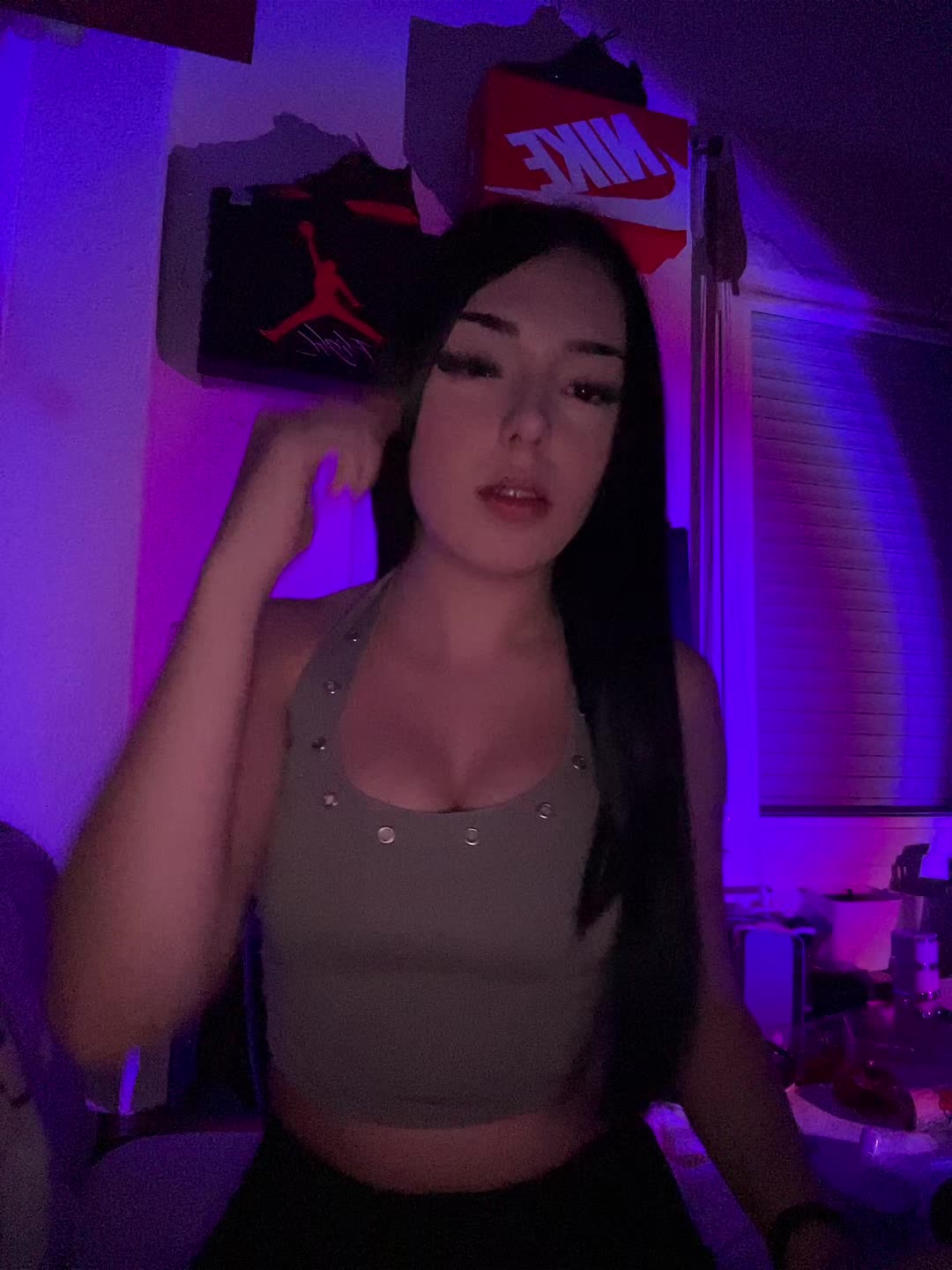 @𝖑𝖔𝖓𝖊𝖑𝖞𝖑𝖚𝖝𝖊🧊