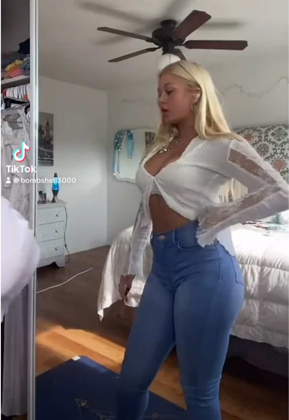 @bombshell3000