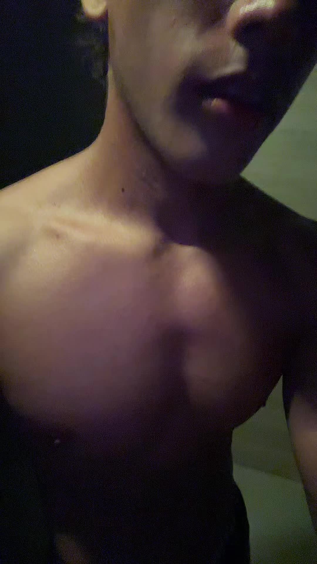 @Aar&oacute;n Acosta