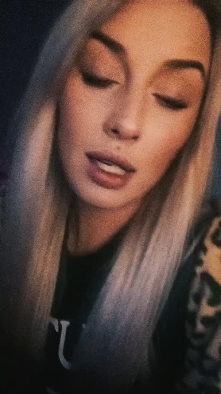@💙🤍👊
