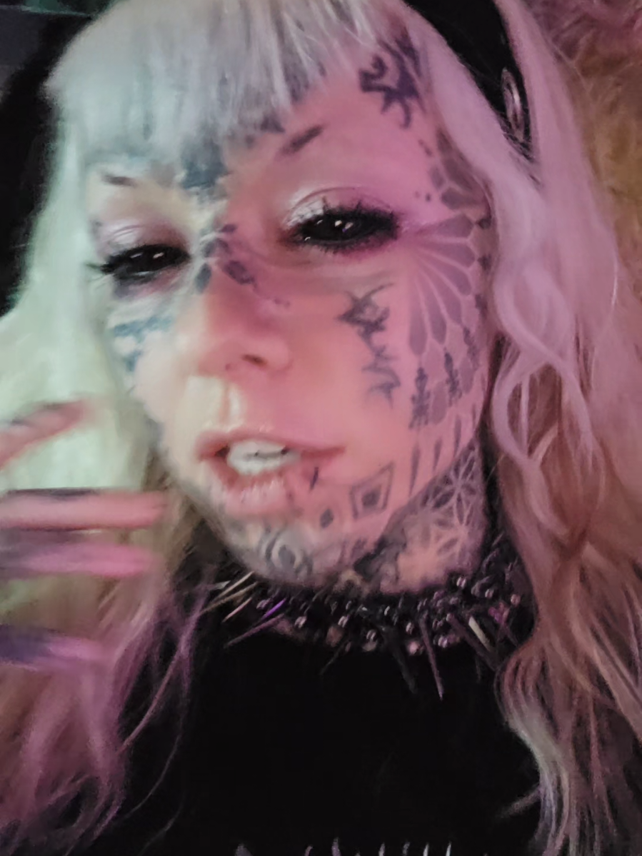 @𝔳𝔦𝔭𝔢𝔯𝔨𝔦𝔱𝔱𝔶𝔤𝔬𝔯𝔢