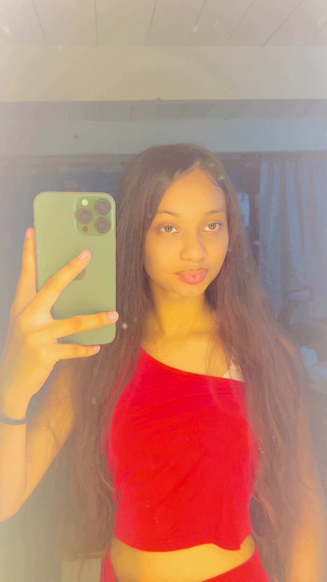 @Chica🪐