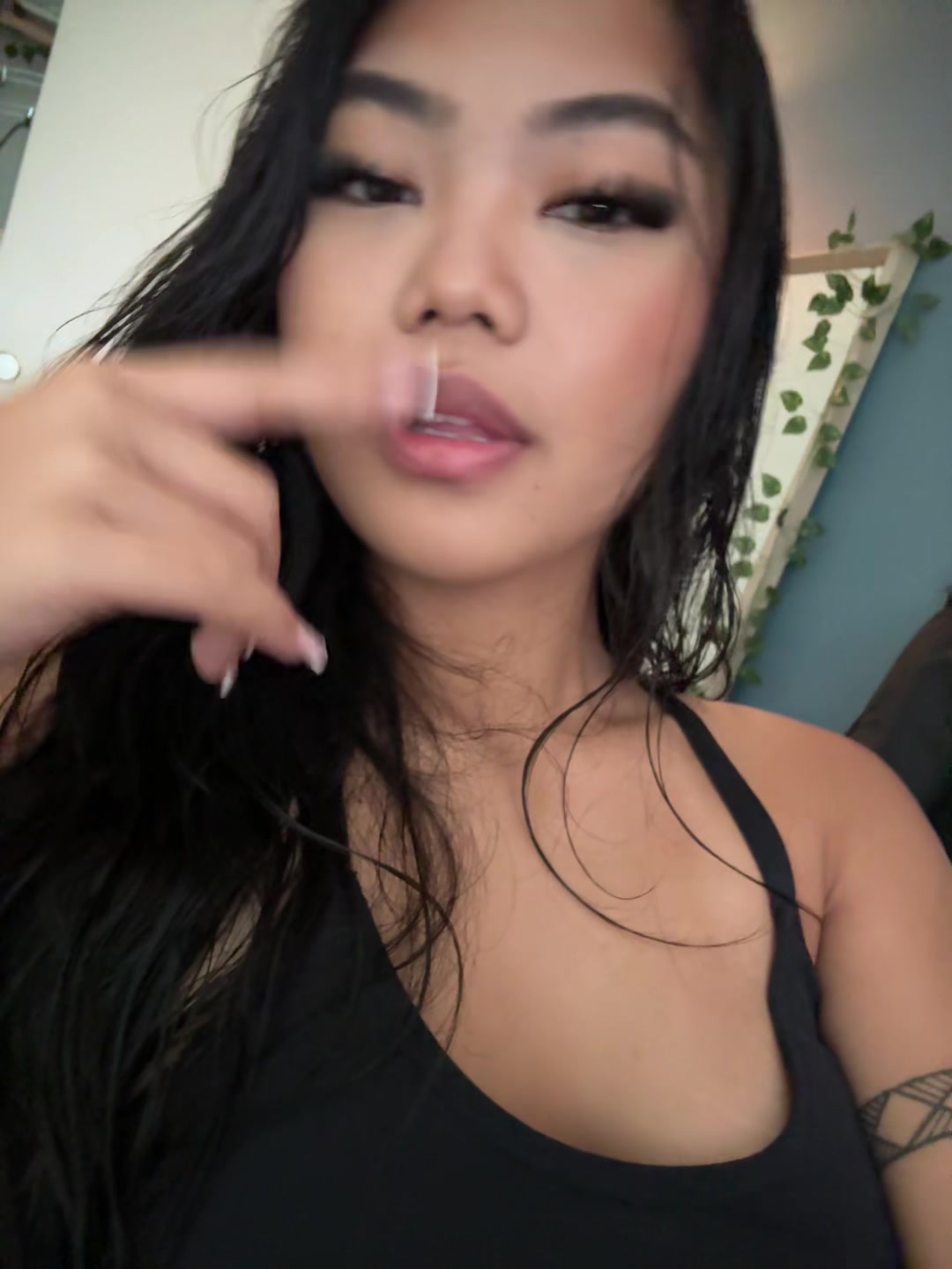 @️