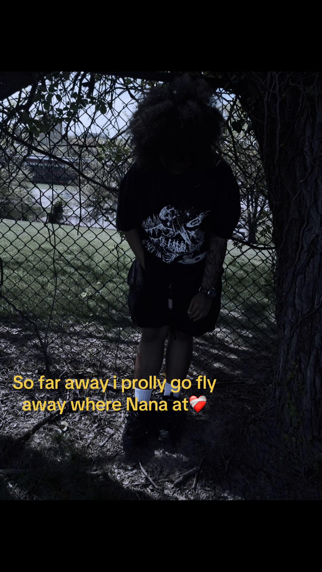 @￴