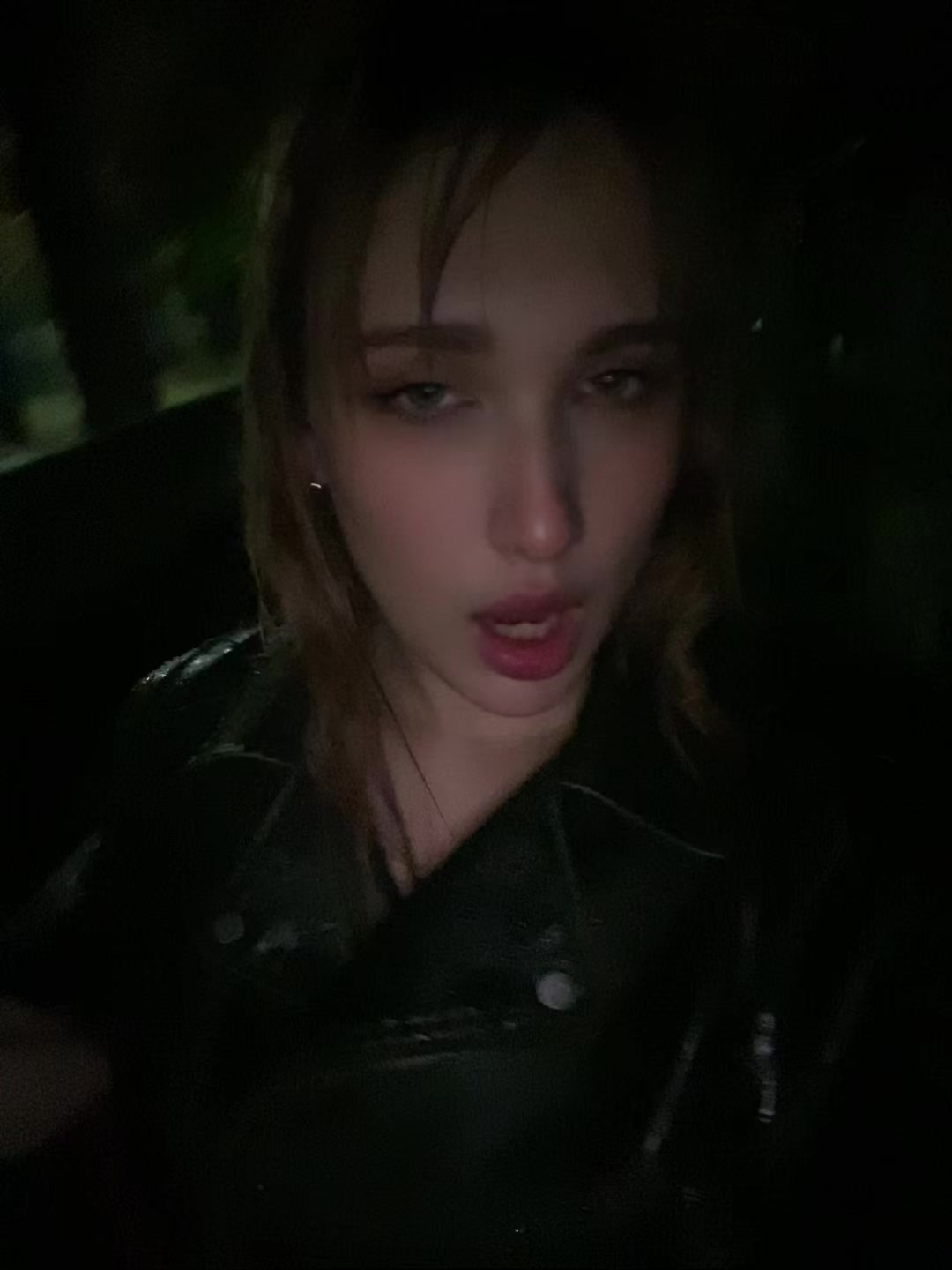 @🛒>TheRealMilena